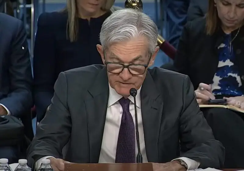 Jerome Powell testifying at the Senate Banking Committee