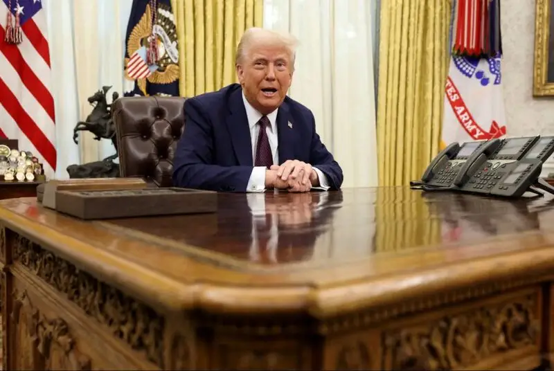 trump in oval office