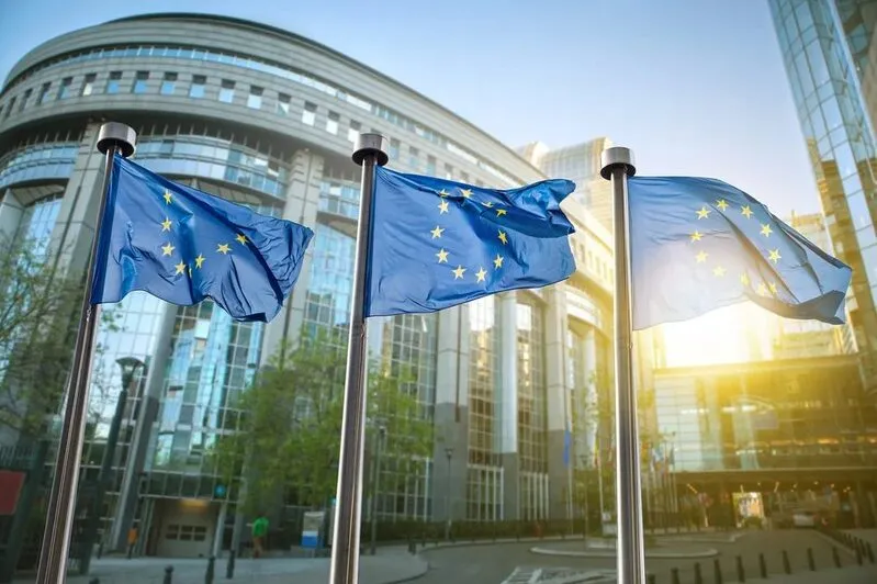 EU flags Coinbase Gemini mica