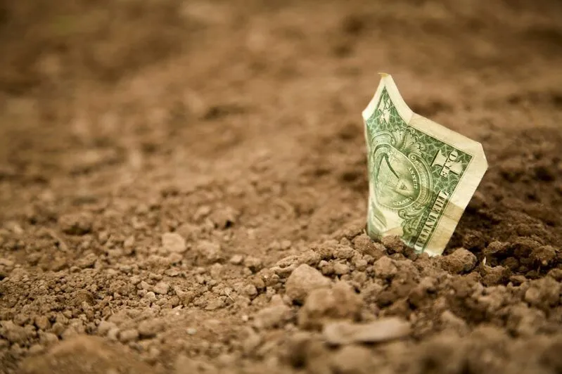 USD ON GROUND