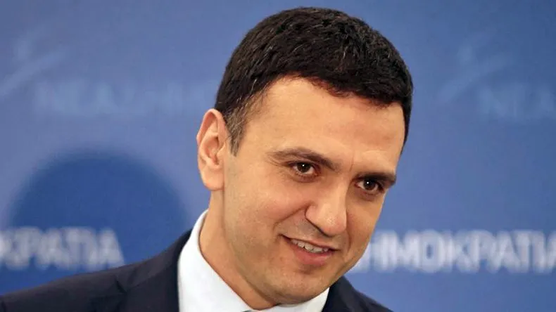 Minister Issues Stark Hormuz Blockade Warning About Economic Catastrophe