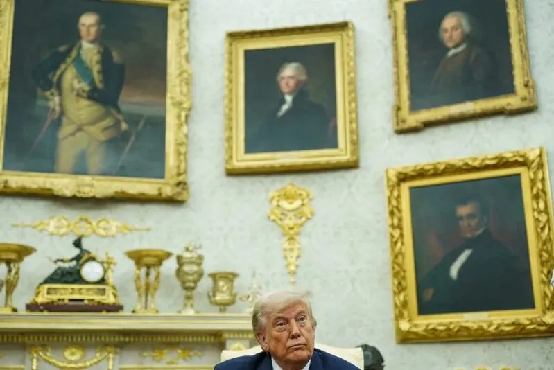Trump in Oval Office