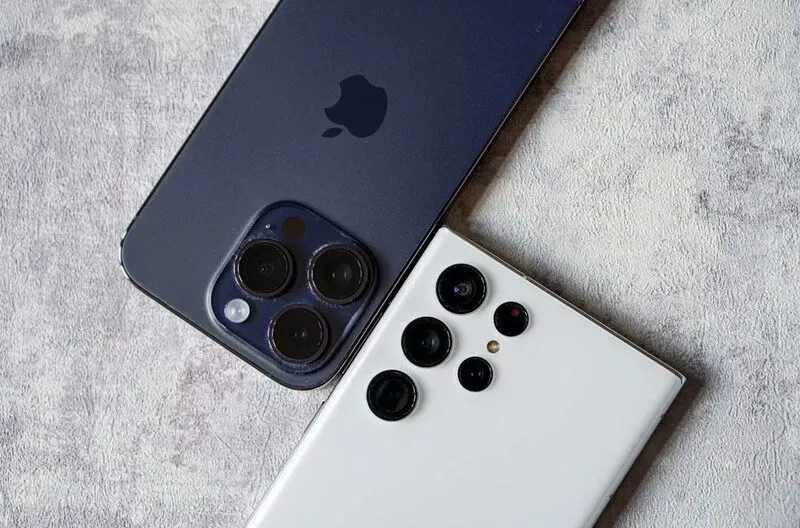 iPhone and Samsung phones