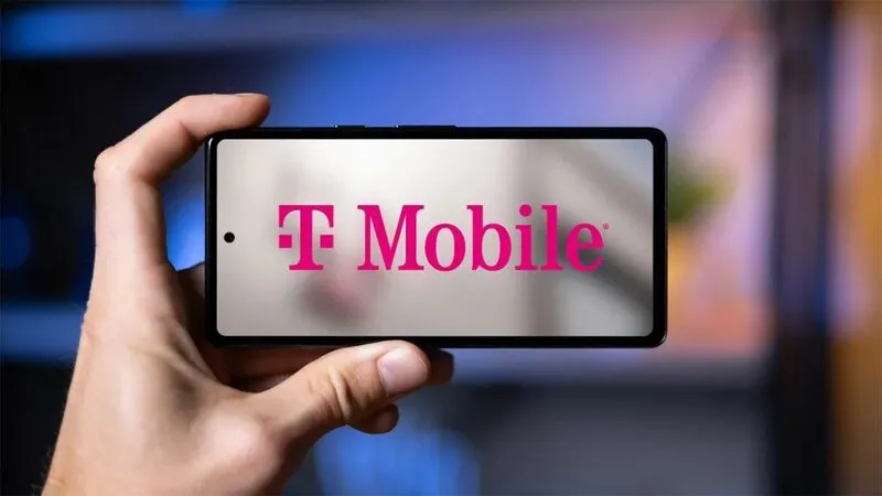 T-Mobile Reps Quit as Stock Falls on SpaceX Deal