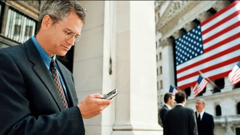 S&P 500 tumbles on woeful jobs report