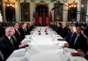 China Chooses US Trade, Weakens Russia's De-Dollarization Push