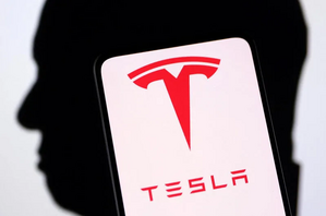 Tesla (TSLA) Stock Short Sellers Snag $1.4B In Gains After Drop