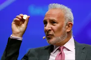 Peter Schiff Hints Which Asset Breaks First in the US Economy