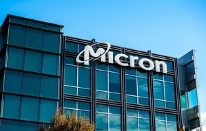 Micron Stock Slides Despite $220 Billion AI Spending: Is MU Undervalued?