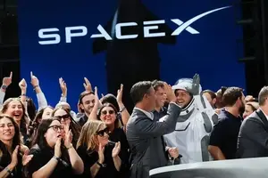 5 Billionaires Purchase SpaceX Stock (SPCX)
