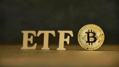 US Bitcoin ETFs Break Records: $1B Inflows Led by BlackRock