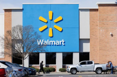 Walmart EVP Sells Over 2,000 Shares: What it Means for WMT