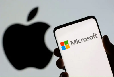 Apple (AAPL) or Microsoft (MSFT): Which Will End 2025 as Most Valuable?