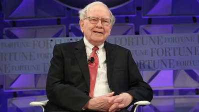Buffett Predicts Home Price Cuts as Sellers Start to Panic