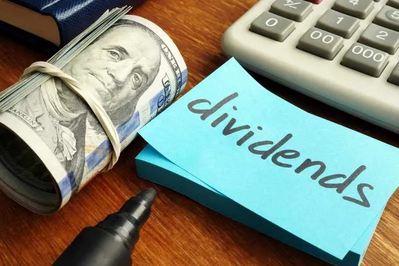 2 Dividend Stocks Down More Than 10% to Buy & Hold Forever