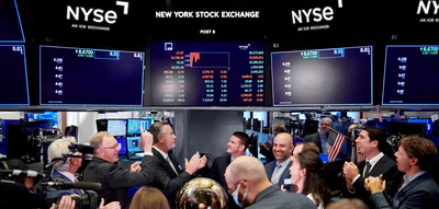 US Stock Market Defies Gravity, Doubters Turn Into Believers