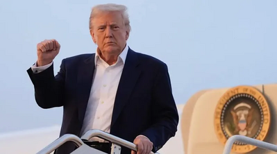 Trump Officially Signs Order Allowing Crypto in 401(k) Plans