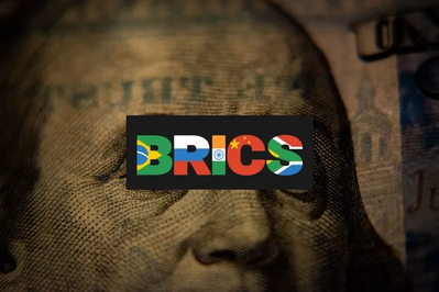 Trump Can't Stop This: BRICS Buys 60,000 Ounces of Gold To Hammer USD