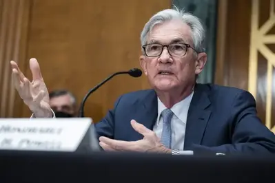 Jerome Powell Probe Sparks Dollar Risk as Fed Independence Cracks