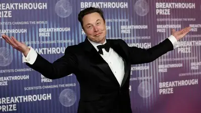 Elon Musk's Father: His Sons Own $1.6 Billion Worth of Bitcoin