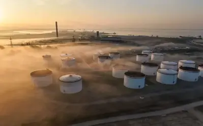 Oil Prices Fall: Why Experts Still See Crude Above $100